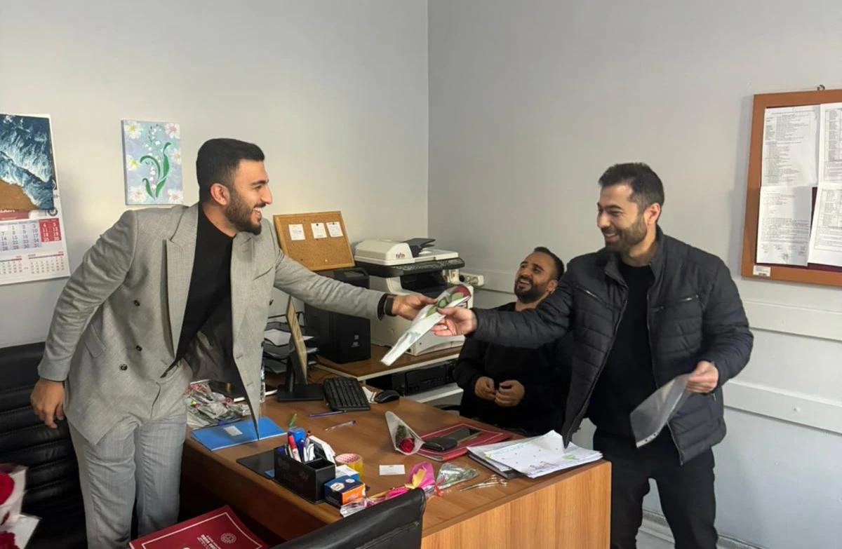 AK Parti Gençlik Kolları'ndan Öğretmenler Günü Ziyareti