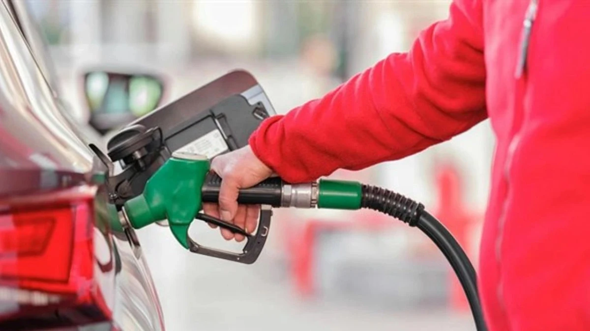 Akaryakıta tarihi zam bu gece: Mazot cep yakacak