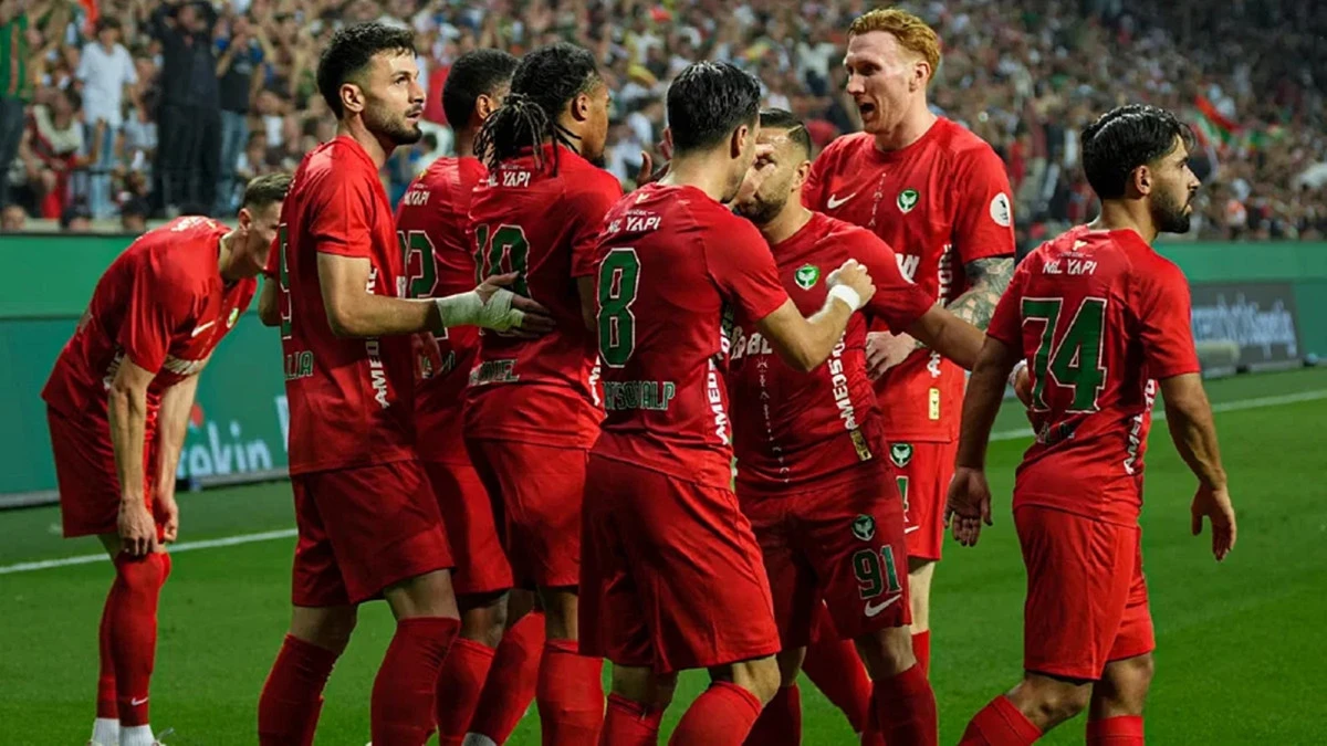 Amedspor sahasında şov yaptı: Başakşehir 5 golle dağıldı