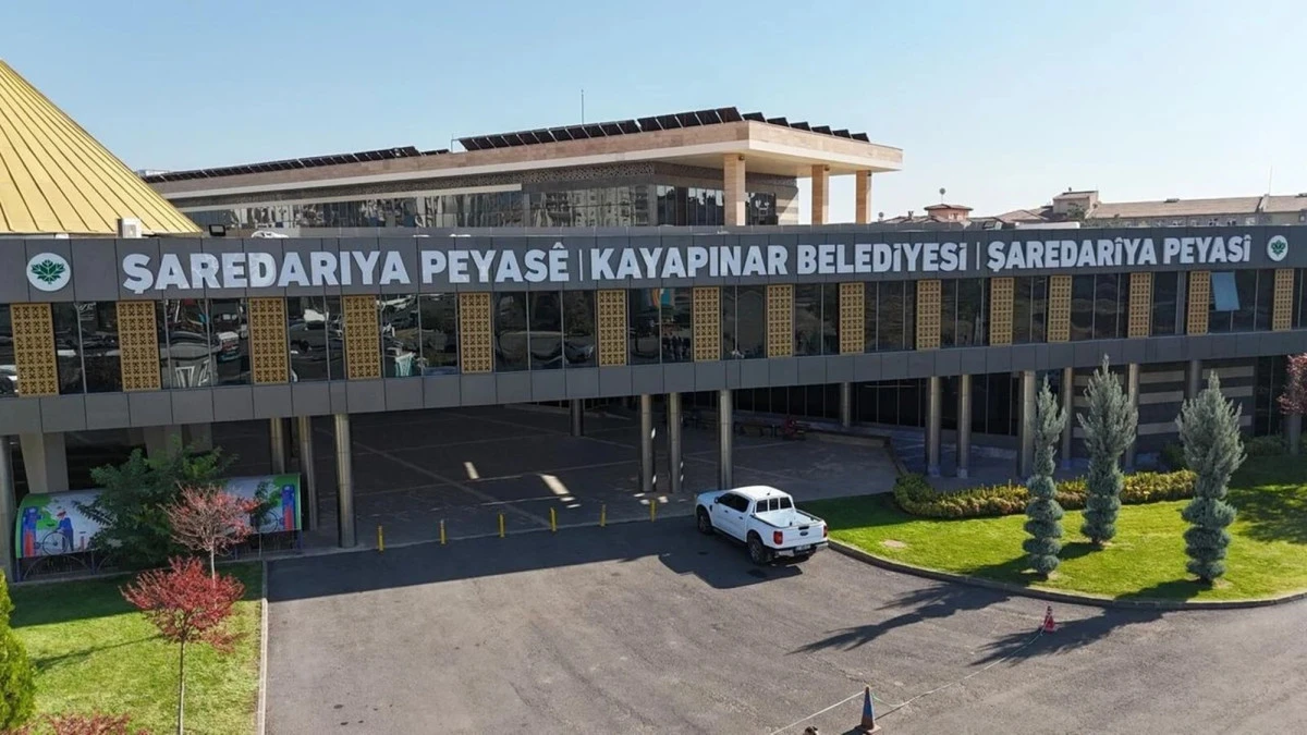 Bir kişi 'para karşılığı' sizi dolandırmak istiyor