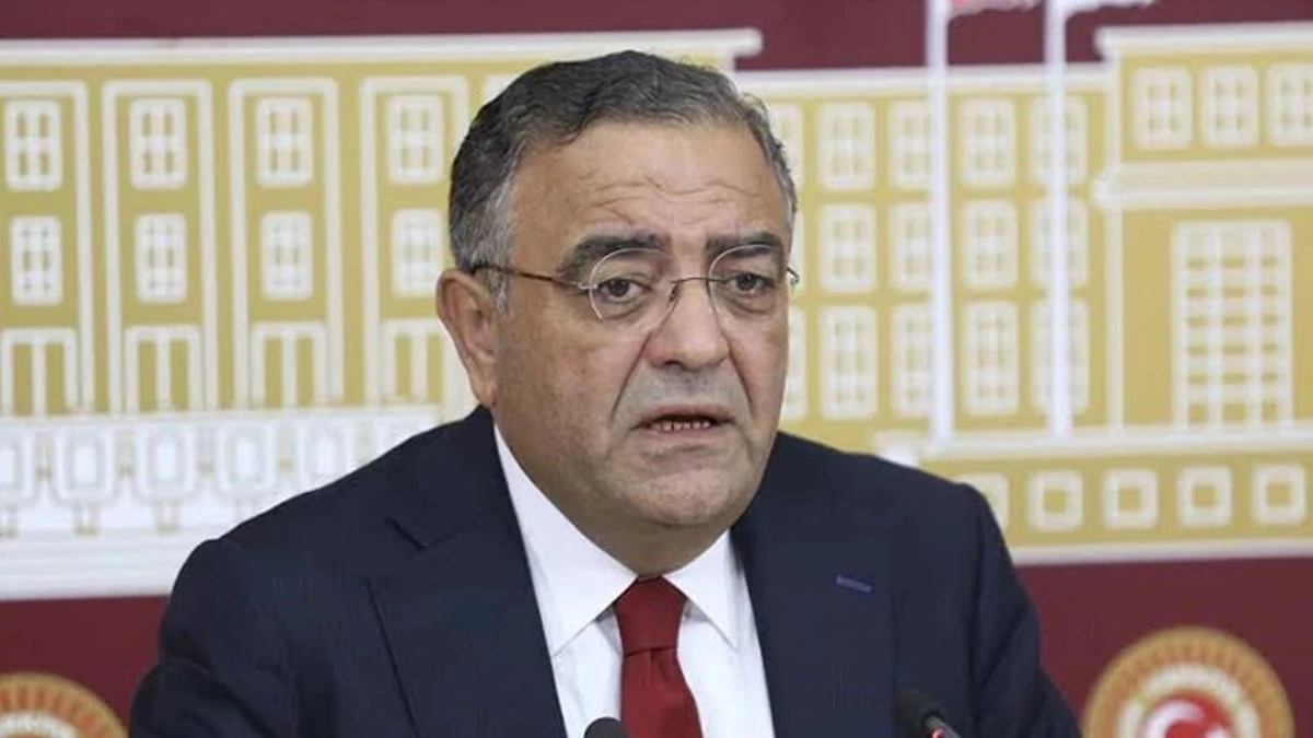 CHP&rsquo;li Tanrıkulu PTT kuyruklarını Meclis&rsquo;e taşıdı