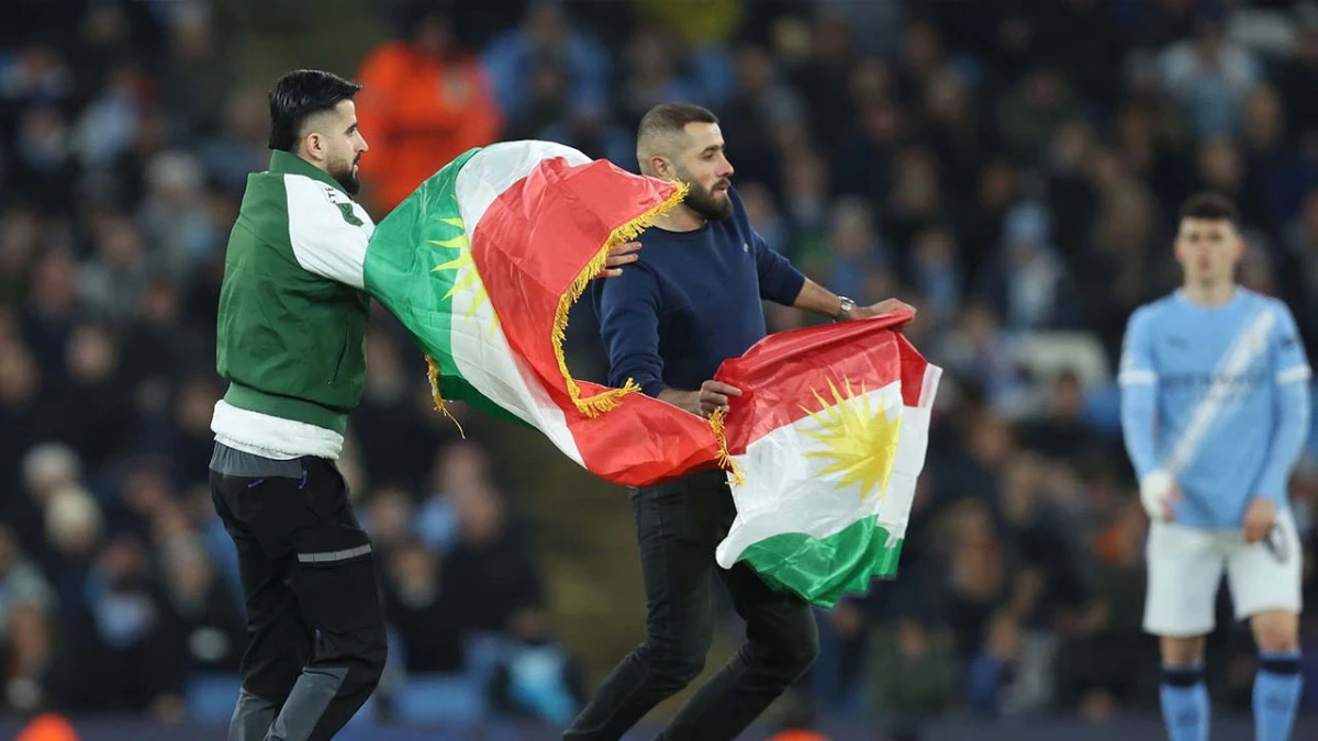 City- Galatasaray ma&ccedil;ında Kobani protestosu