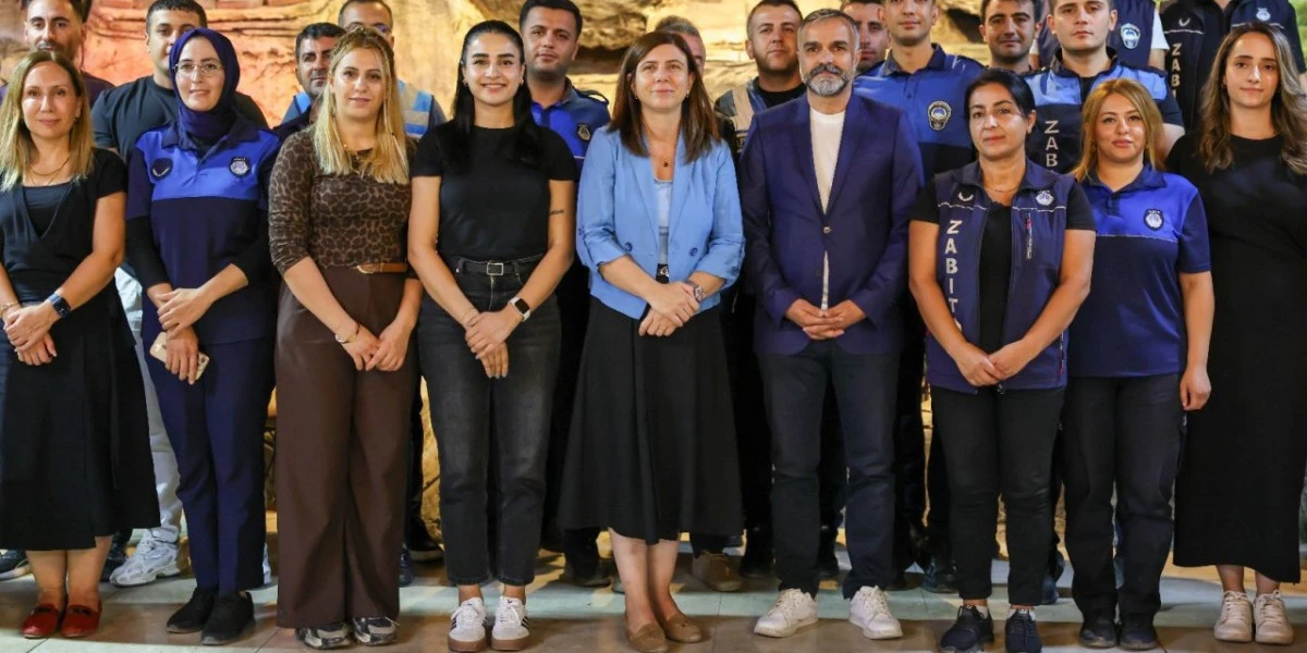 Diyarbakır B&uuml;y&uuml;kşehir Belediyesi&rsquo;nde zabıta emek&ccedil;ileriyle bir araya gelindi