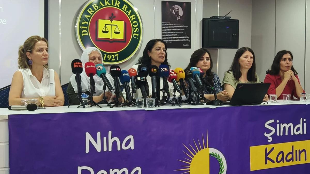 Diyarbakır'da '&ccedil;er&ccedil;eve yasa' &ccedil;ağrısı: "Toplumsal barışın temellerini atmalı"
