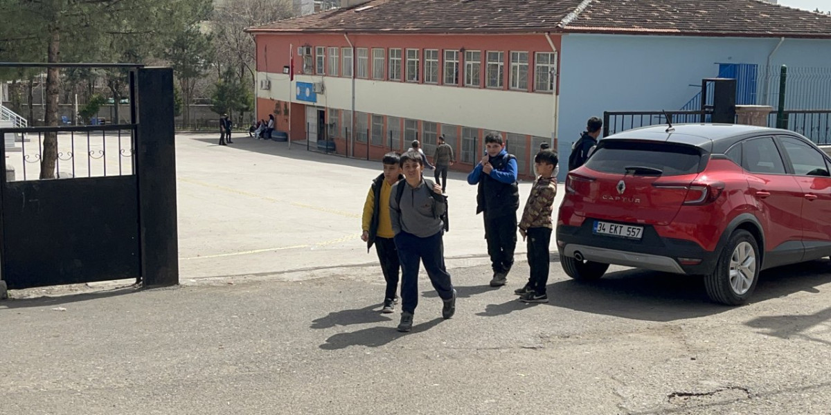 Diyarbakır’da çok sayıda öğrenci zehirlendi