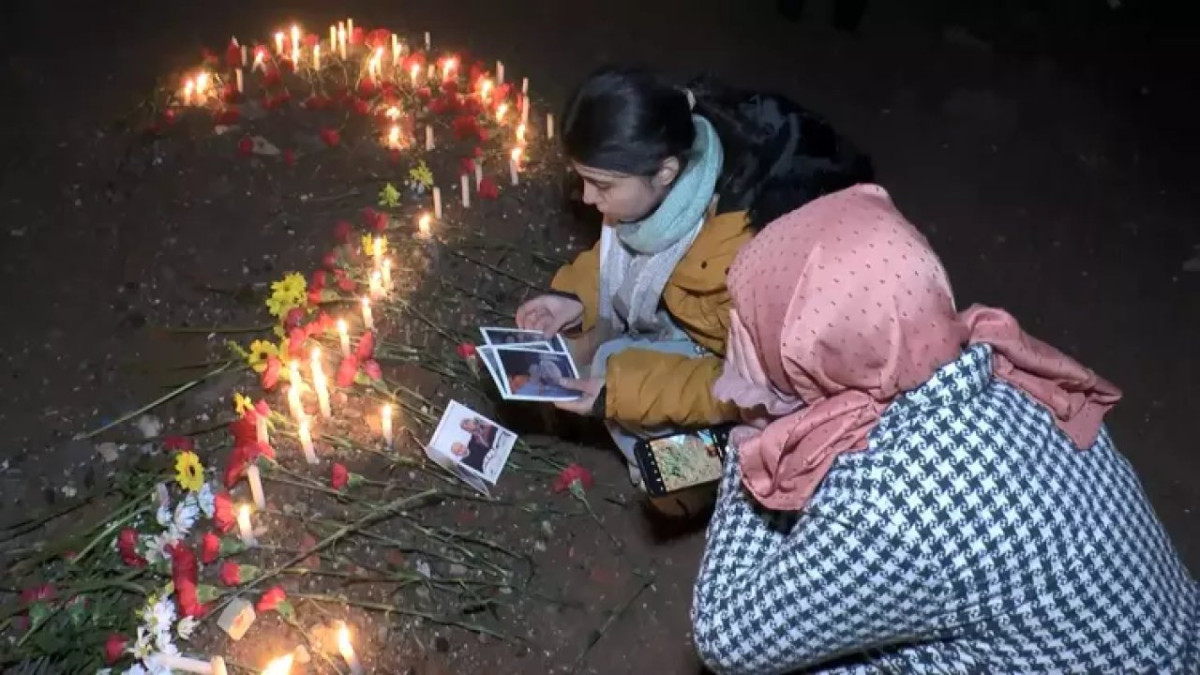 Diyarbakır’da depremde ölenler için anlamlı anma
