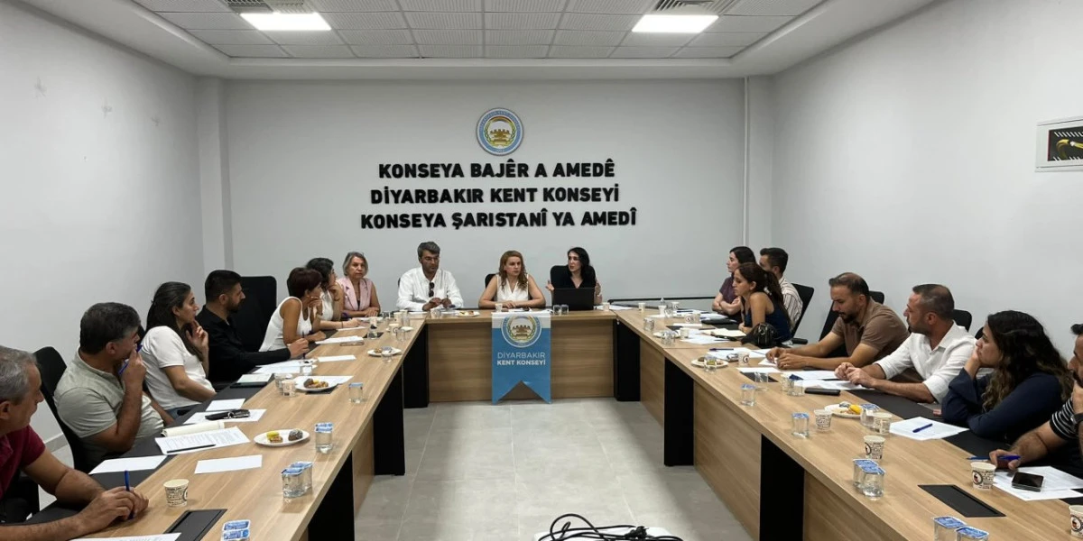Diyarbakır&rsquo;da dil politikaları ve stratejileri i&ccedil;in ortak &ccedil;alışma