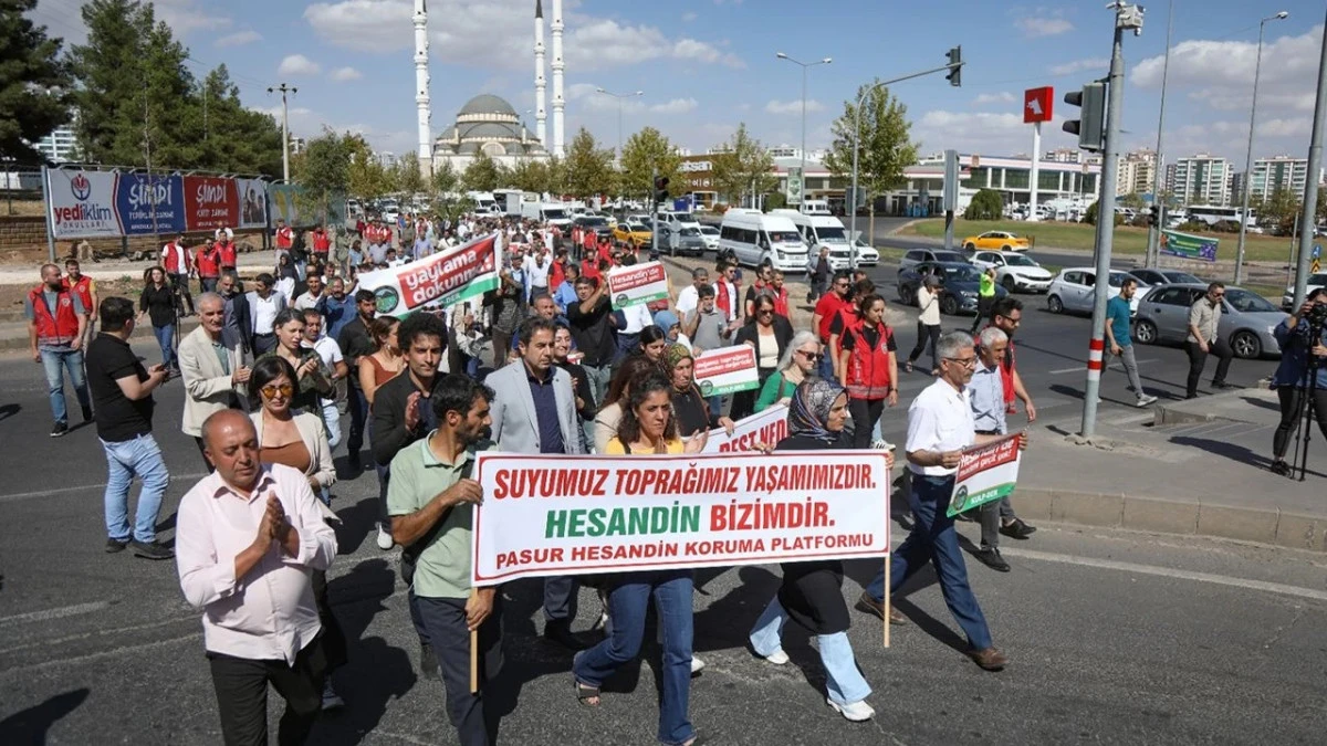 Diyarbakır’da ‘HES’ yürüyüşü: Doğaya dokunma!