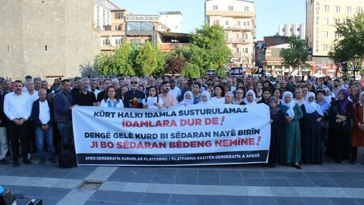 Diyarbakır&rsquo;da İran&rsquo;daki idamlara tepki