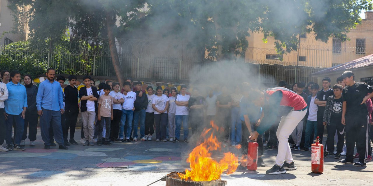 Diyarbakır’da itfaiyeden öğrencilere uygulamalı eğitim