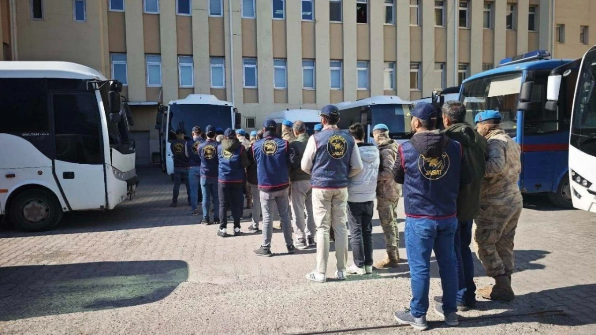 Diyarbakır&rsquo;da ka&ccedil;ak&ccedil;ılık şebekesi &ccedil;&ouml;kertildi: 87 g&ouml;zaltı