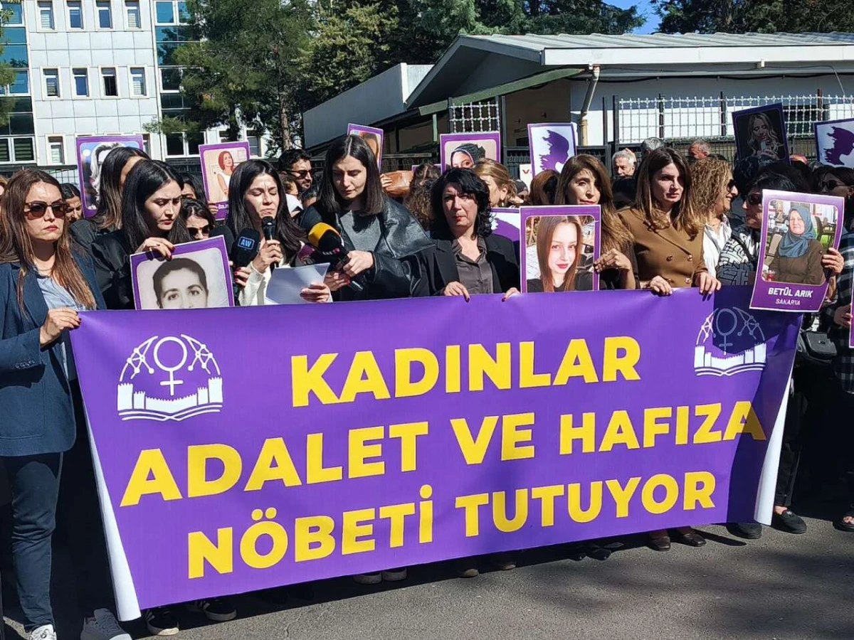 Diyarbakır'da kadınlardan "adalet ve hafıza n&ouml;beti"