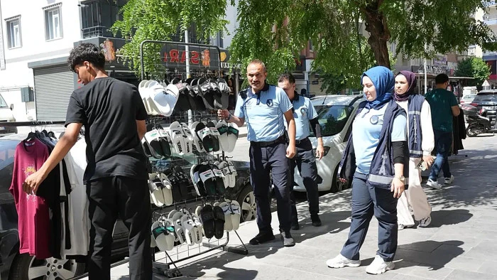 Diyarbakır&rsquo;da Kaldırım İşgaline Ge&ccedil;it Yok!