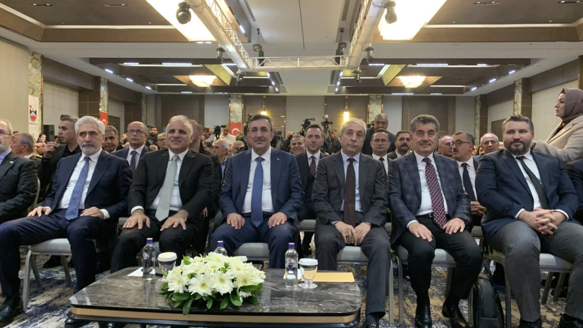 Diyarbakır&rsquo;da &ouml;nemli toplantı: Yılmaz&rsquo;dan s&uuml;rece ilişkin a&ccedil;ıklamalar