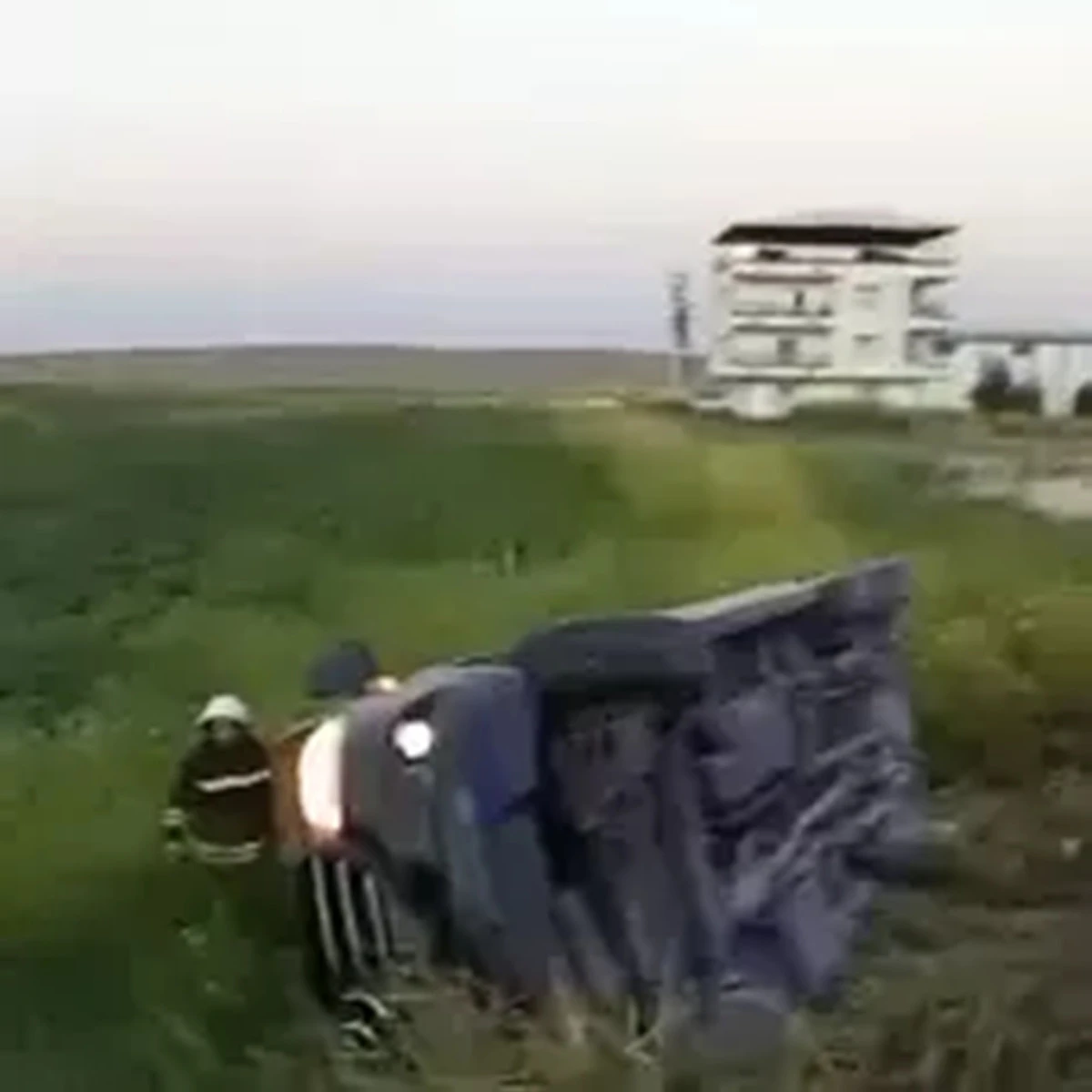 Diyarbakır'da tur minibüsü devrildi; 1'i bebek 7 yaralı