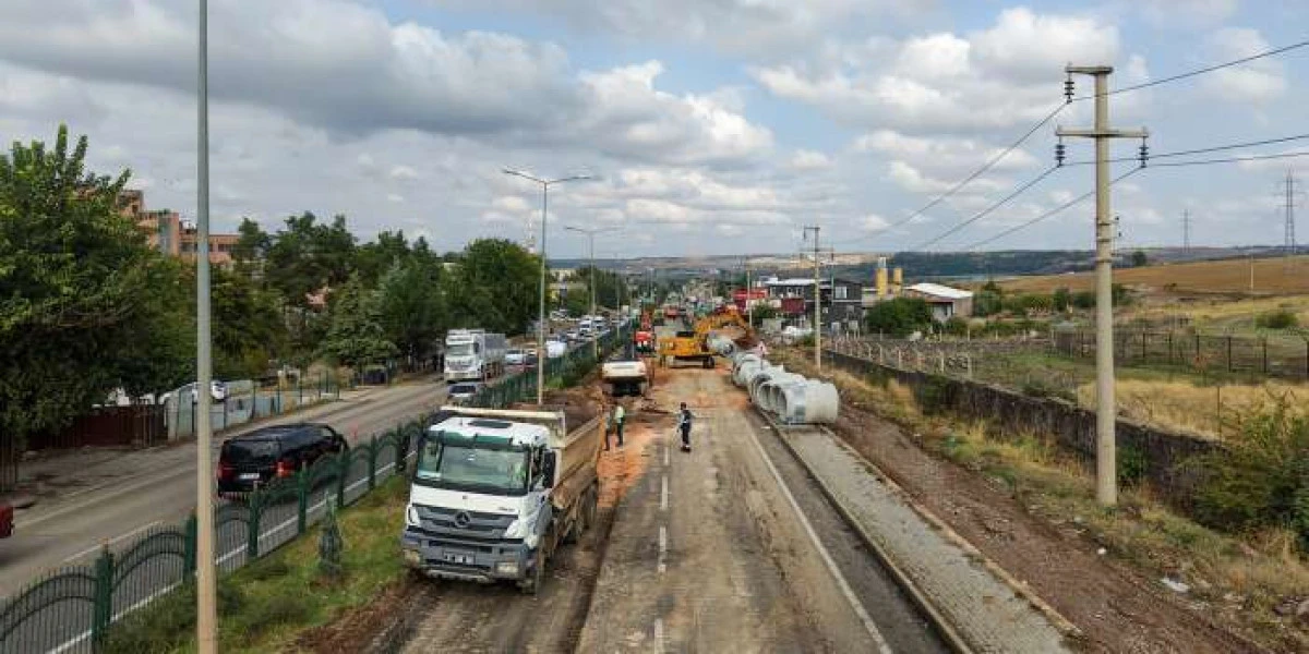 Diyarbakır&rsquo;da yol &ccedil;alışmasının nedeni ortaya &ccedil;ıktı: DİSKİ&rsquo;den a&ccedil;ıklama