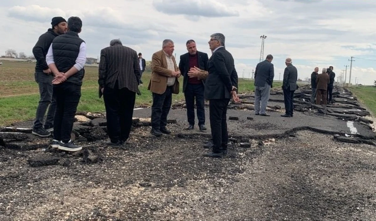 Diyarbakır&rsquo;da yol tartışması bitmedi: Muhtarlar dava a&ccedil;acak
