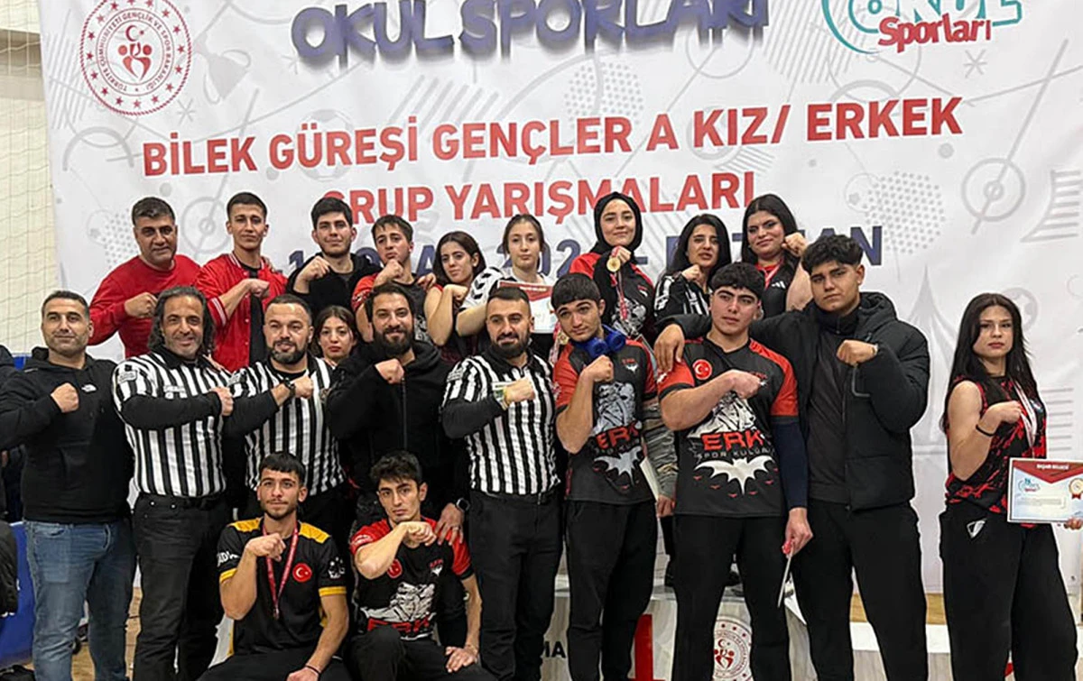 Diyarbakırlı bilek g&uuml;reş&ccedil;ilerden b&uuml;y&uuml;k başarı: 18 sporcuyla 17 madalya