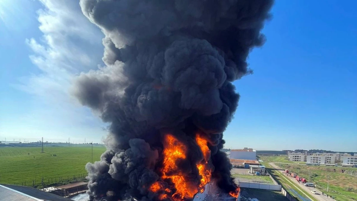 Erbil&rsquo;e saldırı: G&ouml;ky&uuml;z&uuml;n&uuml; duman kapladı