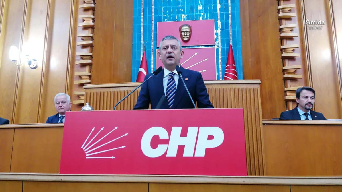 &Ouml;zg&uuml;r &Ouml;zel: K&uuml;rt kardeşlerimizi incitmeyin