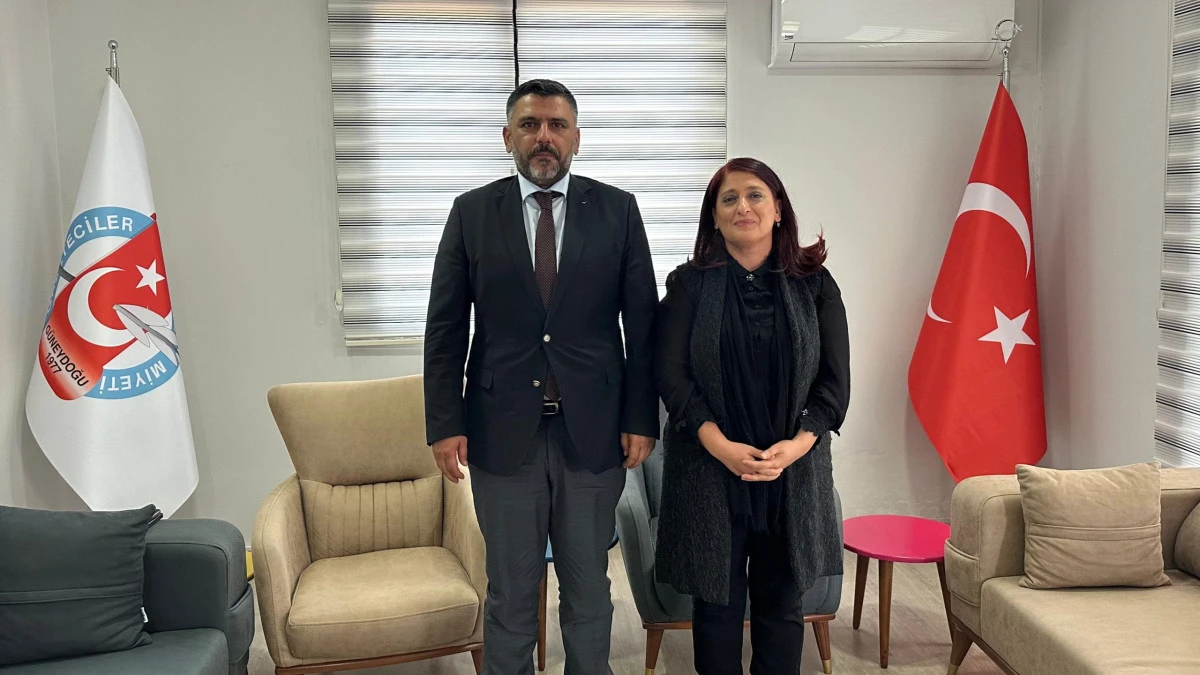 SANATÇI RUŞEN ALKAR’DAN GGC’YE ZİYARET