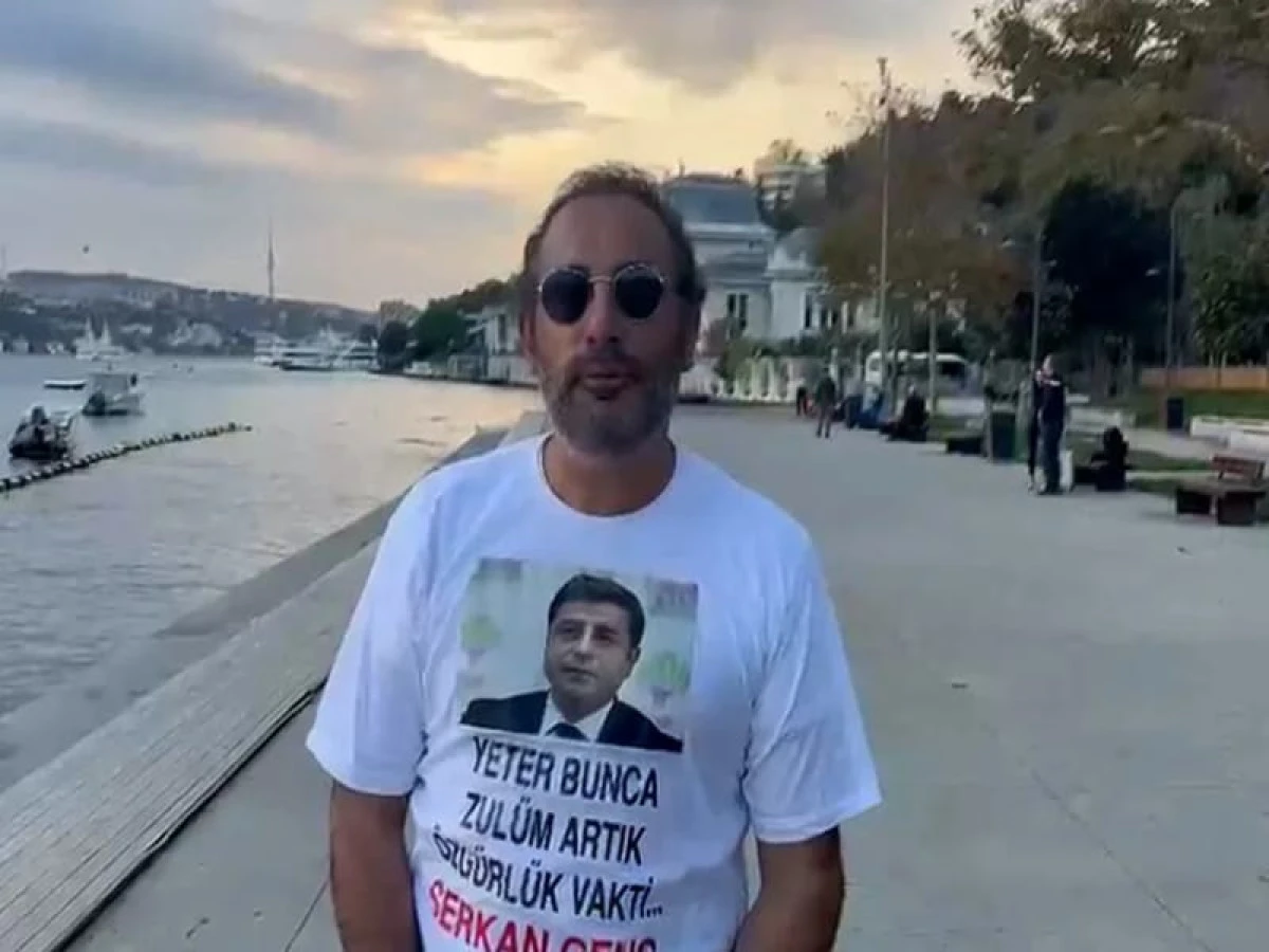 Selahattin Demirtaş tişörtüyle sahilde koşup özgürlük istedi