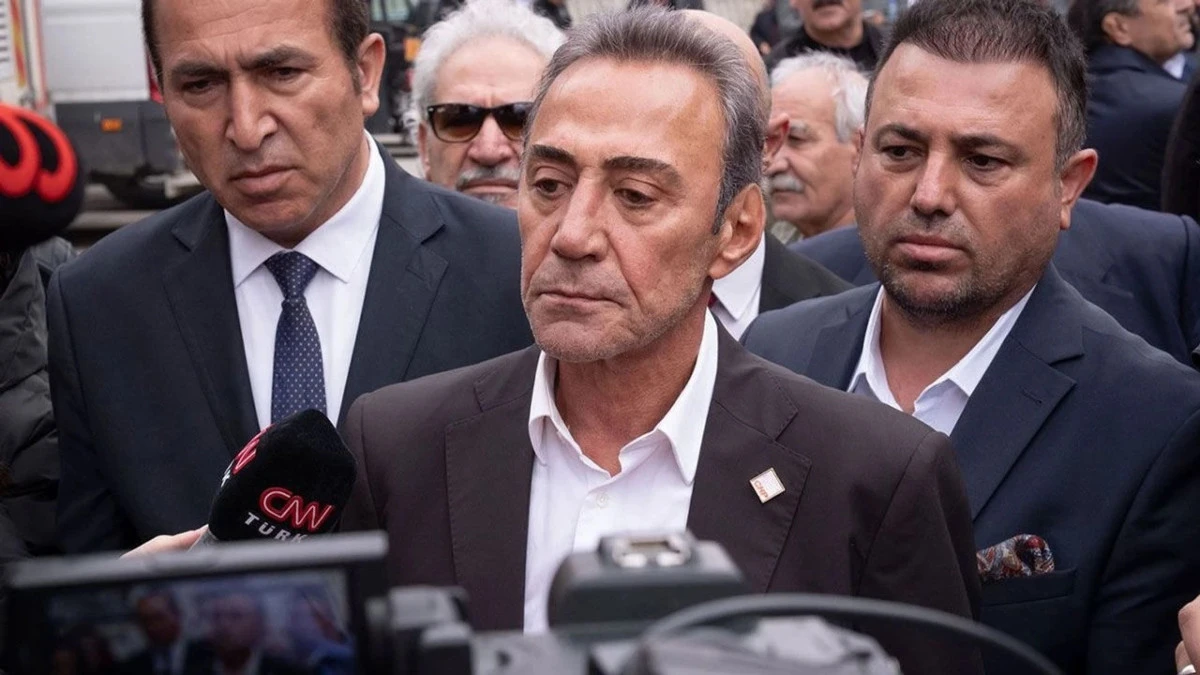 Şiddet g&ouml;r&uuml;nt&uuml;leri ile g&uuml;ndeme gelen Şimşek istifa etti