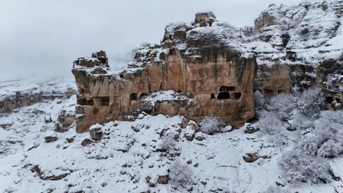 Silvan&rsquo;da Mart Ayında Kar S&uuml;rprizi