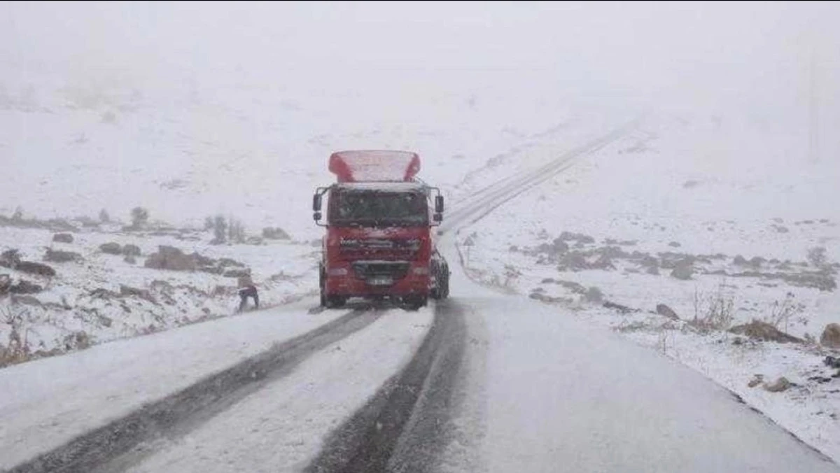 Silvan&rsquo;da Yılın İlk Karı Yağdı  