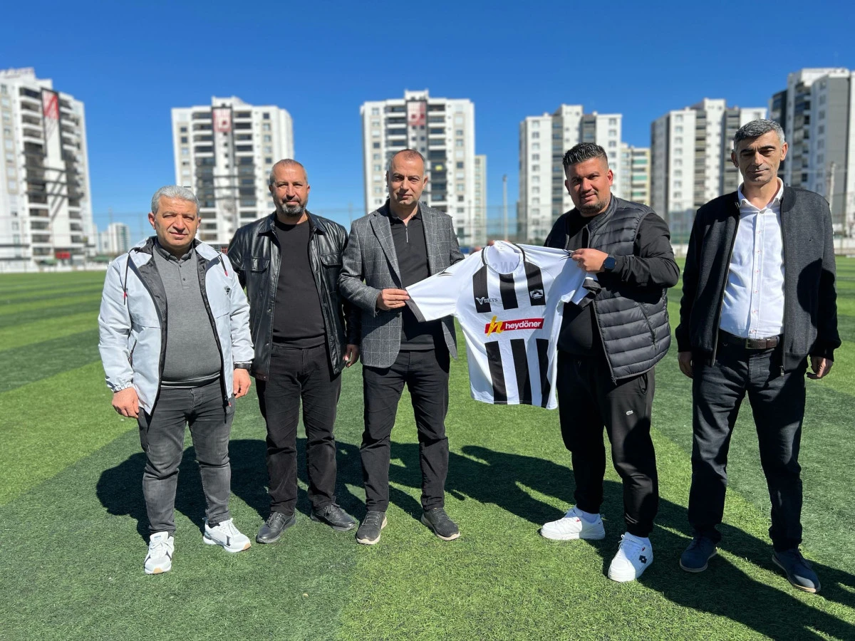 Silvanlı İş İnsanlarından Silvanspor Kadın Futbol Takımı’na Destek