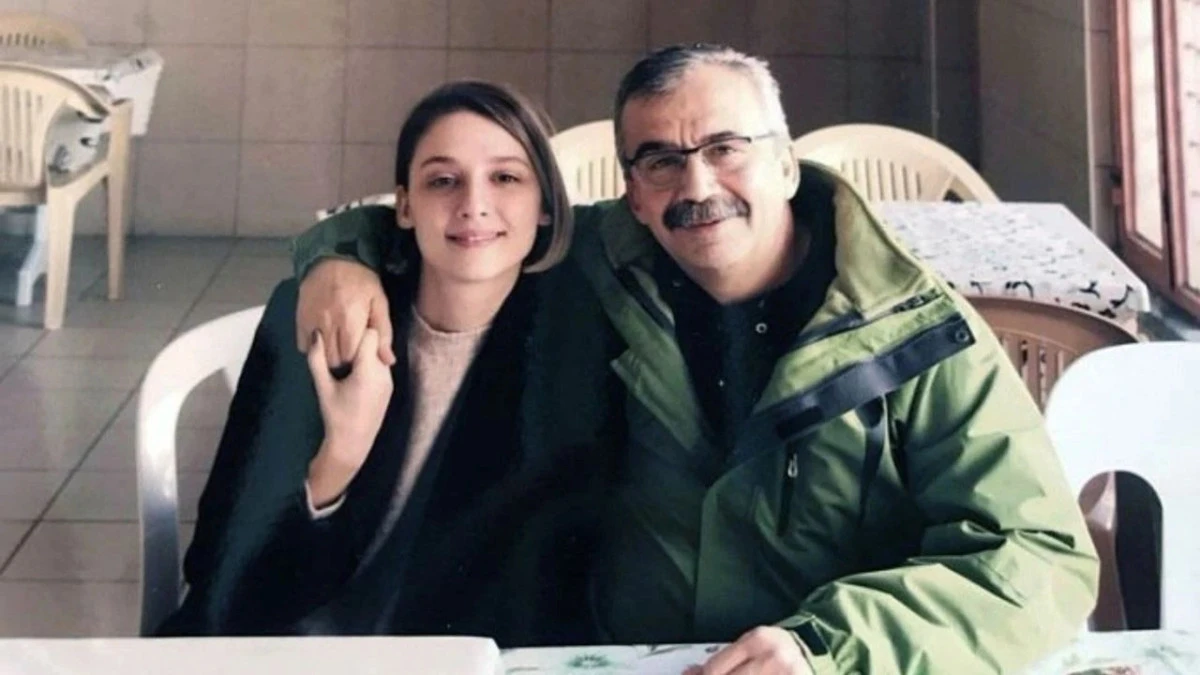 Sırrı S&uuml;reyya&rsquo;nın kızı Ceren&rsquo;den &ccedil;ağrı