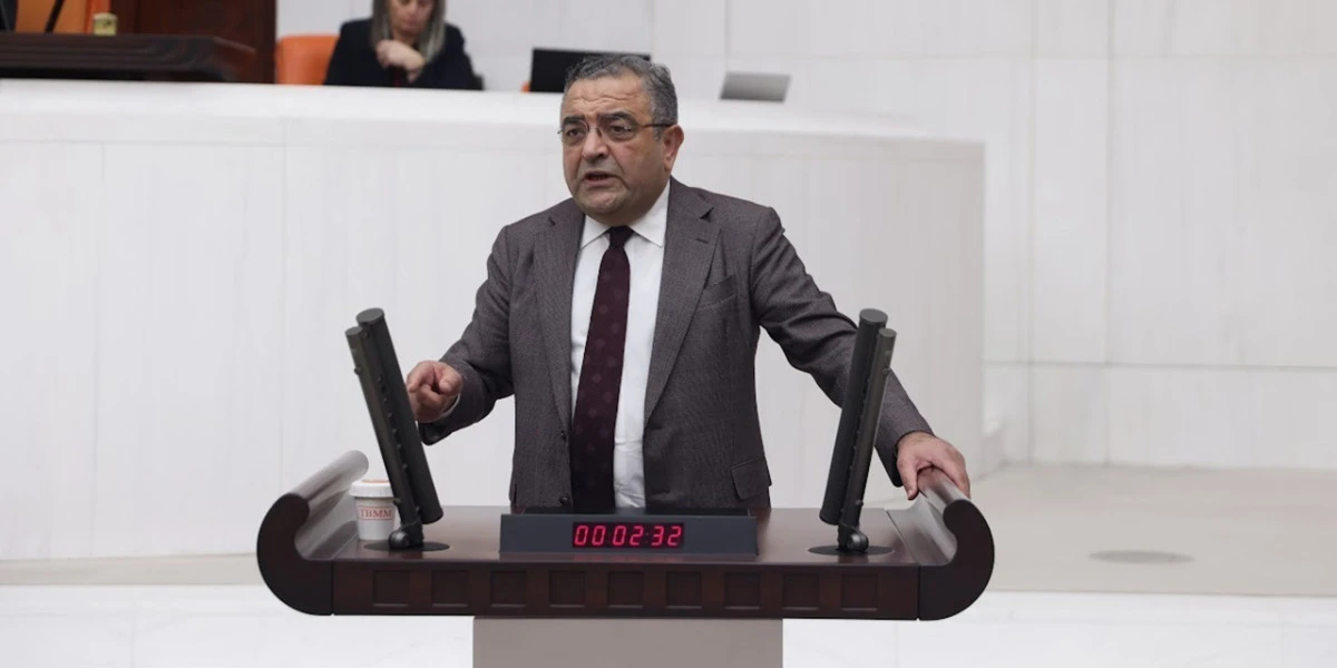 Tanrıkulu&rsquo;ndan CHP Genel Merkezi&rsquo;ne G&uuml;venpark tepkisi: &ldquo;Bu yanlıştan d&ouml;n&uuml;n&rdquo;
